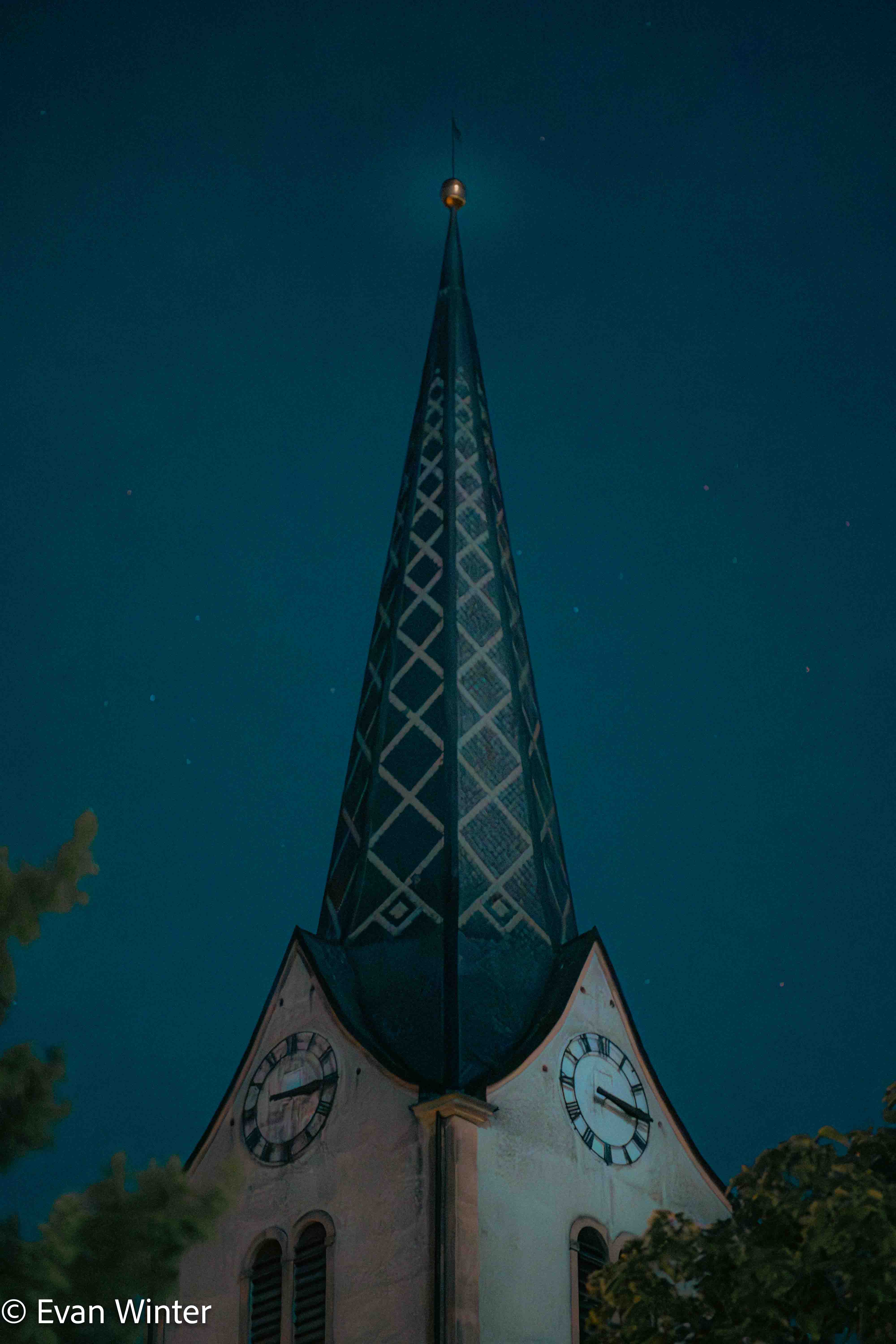 Kirche Tägerwilen bei Nacht